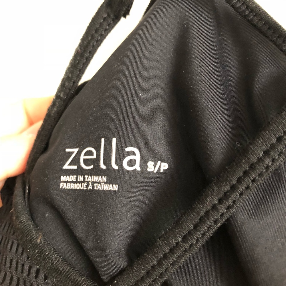 Activewear workout tank top built in sports bra